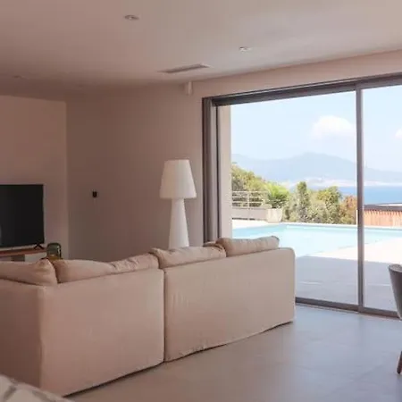 Luxe Avec Piscine Et Belle Vue וילה