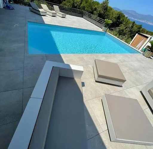 Luxe Avec Piscine Et Belle Vue Villa Pietrosella
