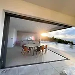 别墅 Luxe Avec Piscine Et Belle Vue Pietrosella