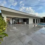 Luxe Avec Piscine Et Belle Vue * Pietrosella