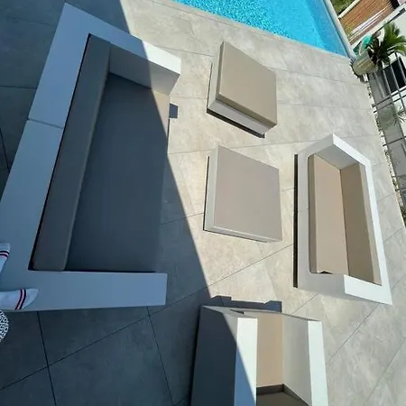 Luxe Avec Piscine Et Belle Vue Pietrosella