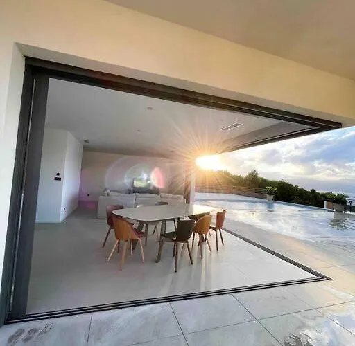 别墅 Luxe Avec Piscine Et Belle Vue Pietrosella