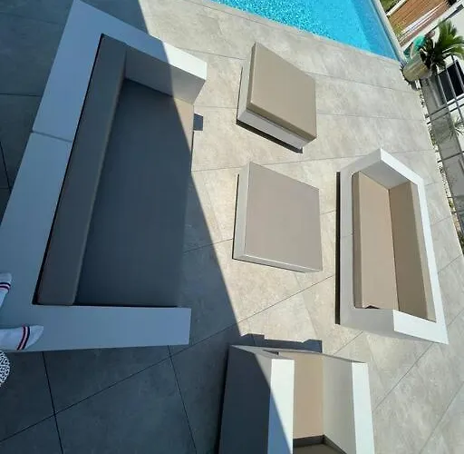 Luxe Avec Piscine Et Belle Vue Pietrosella