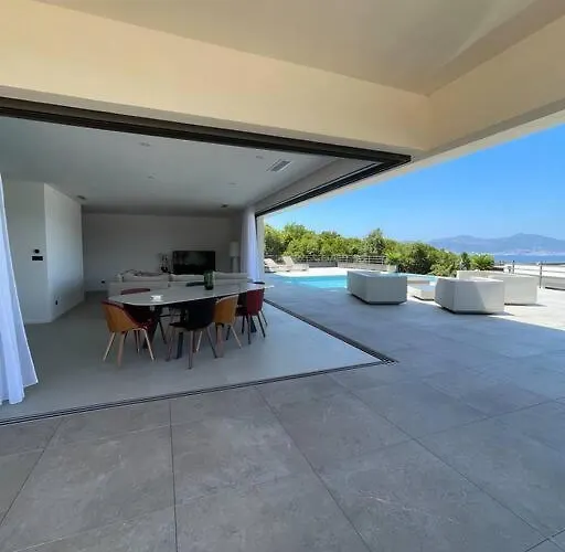 别墅 Luxe Avec Piscine Et Belle Vue Pietrosella